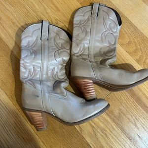 Capezio Beige Cowboy Boots Women’s Size 8.5
